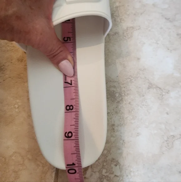 Balenciaga Women's White Slide Sandals - Picture 13 of 13